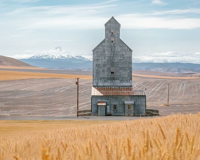 Let's Wander Through 55 Spooky Abandoned Spots in America!