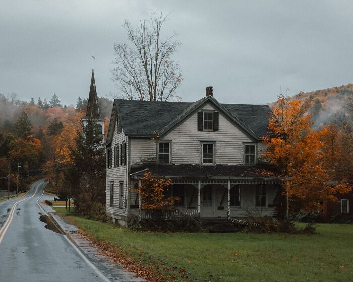 Let's Wander Through 55 Spooky Abandoned Spots in America!