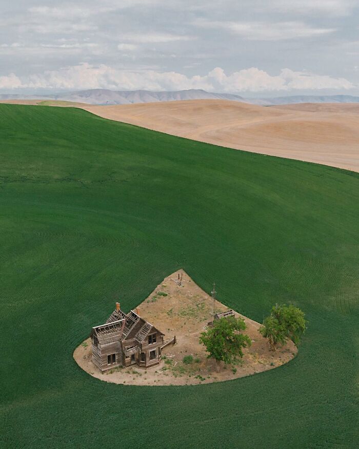 Let's Wander Through 55 Spooky Abandoned Spots in America!