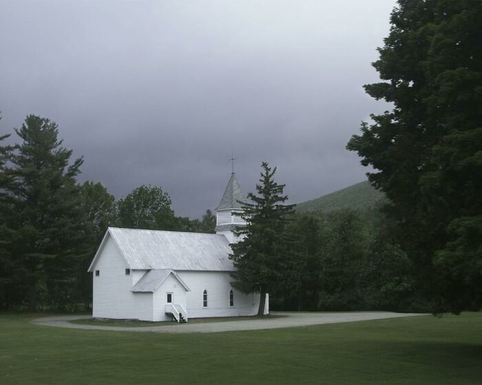 Let's Wander Through 55 Spooky Abandoned Spots in America!