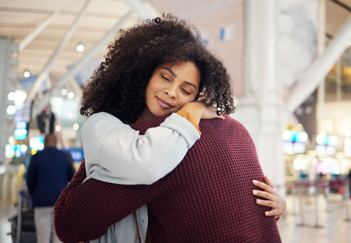 92 Times People Totally Botched Social Cues And We're Cringing Right Along