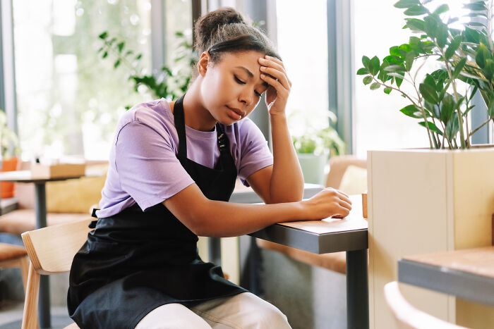 92 Times People Totally Botched Social Cues And We're Cringing Right Along