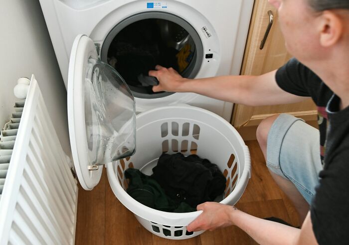 The 64 Absolutely Wild Things People Caught Their Partners Doing (And Couldn’t Unsee)