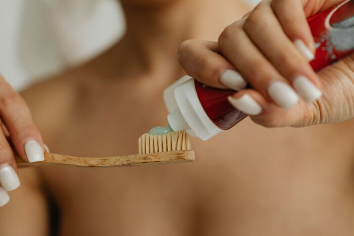 The 64 Absolutely Wild Things People Caught Their Partners Doing (And Couldn’t Unsee)