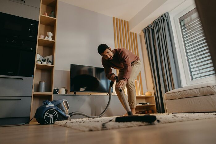 The 64 Absolutely Wild Things People Caught Their Partners Doing (And Couldn’t Unsee)