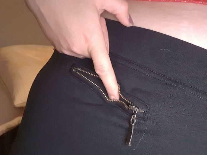 Let's Giggle at 63 Of The Most Facepalm-Worthy Clothing Fails Ever!