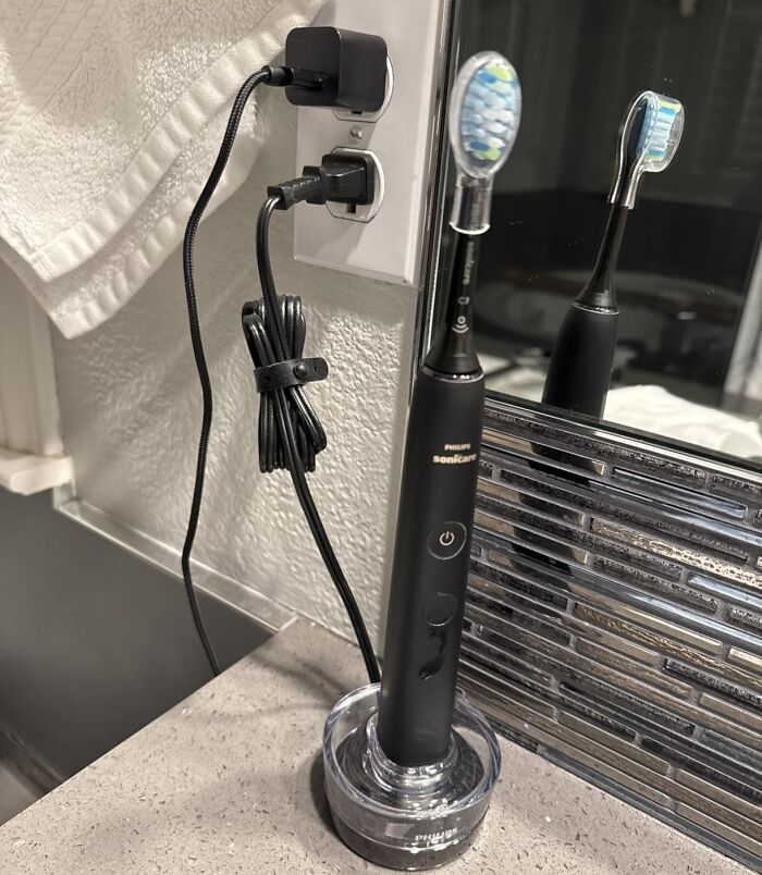 Switching To A Philips Electric Toothbrush Is Like Giving Your Dentist A Standing Ovation