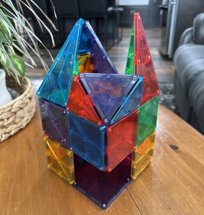 Magnetic Construction Set: The Toy That Keeps Everyone Busy Building Awesome Stuff For Hours