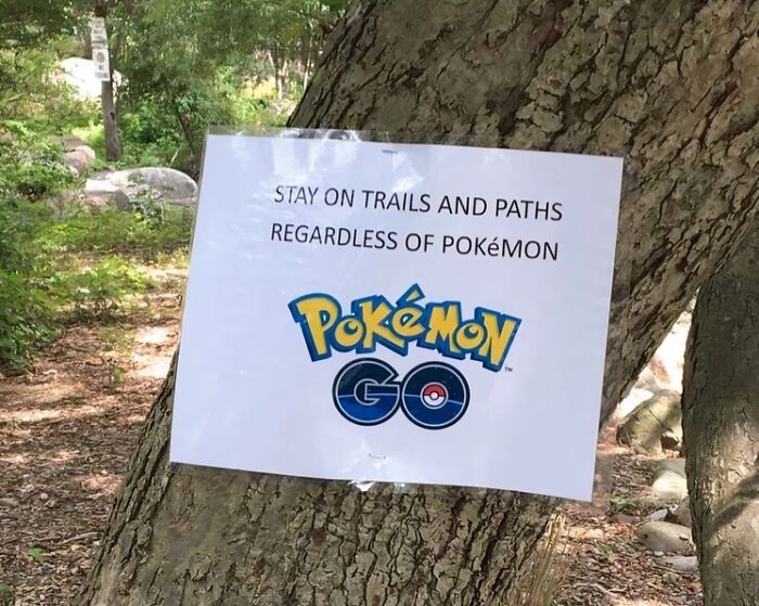 Signs On Trails That Are Way Too Honest (And Hilarious)