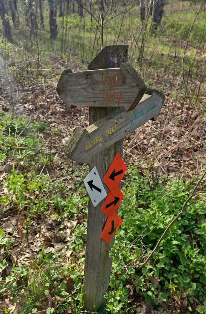 Signs On Trails That Are Way Too Honest (And Hilarious)