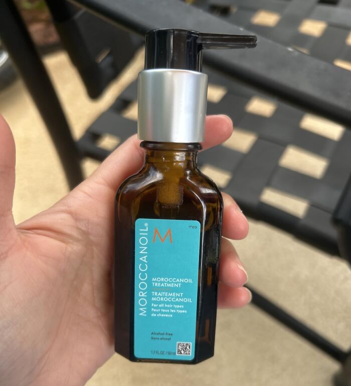Hair That Looks Like You Just Got a Blowout (Without Actually Leaving the House) Thanks to Moroccanoil Treatment Hair Oil