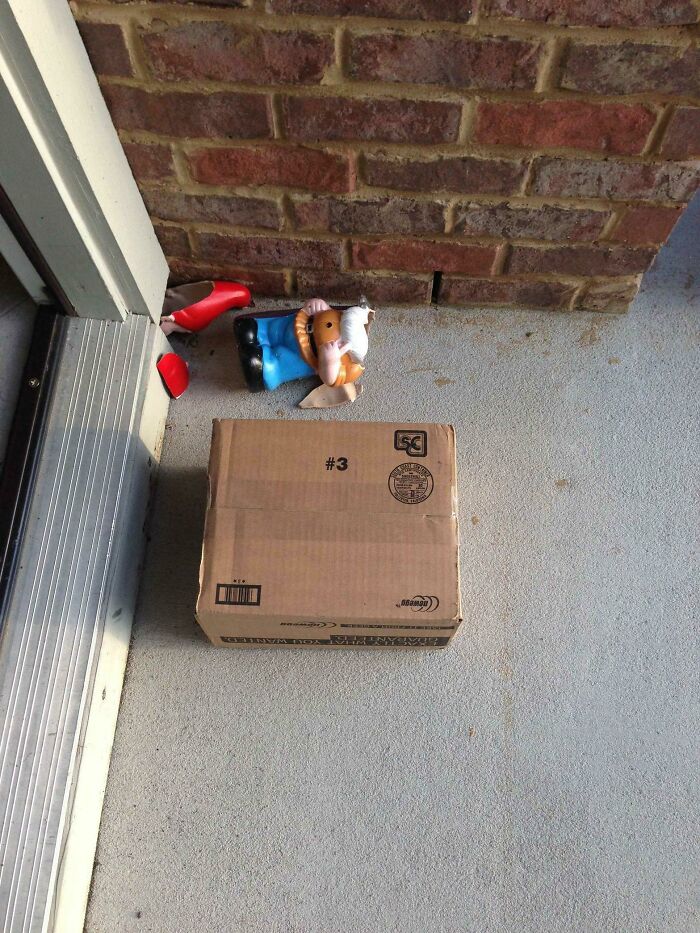 Wait, They Delivered It WHERE?! 78 Delivery Fails That Will Make You LOL