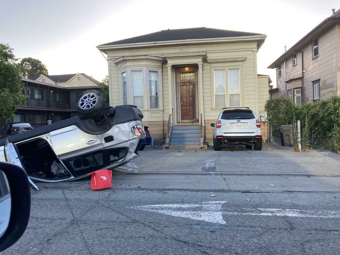 Wait, They Delivered It WHERE?! 78 Delivery Fails That Will Make You LOL