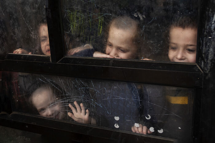 Looking Out In Israel By Orna Naor
