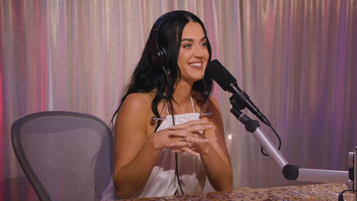 Wait, These Celebs Are Still Trying to Stay Famous? Let’s Spill the Tea!