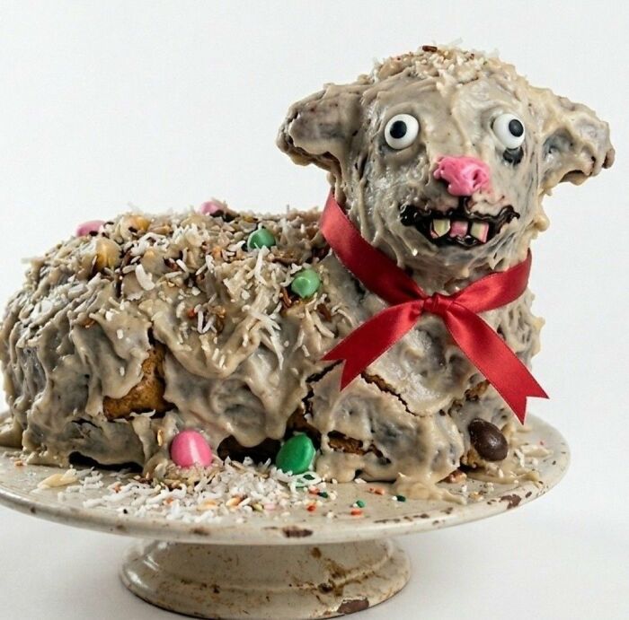 27 Cake Fails That Went From 'Yum!' to 'Uh, What Is That?!'