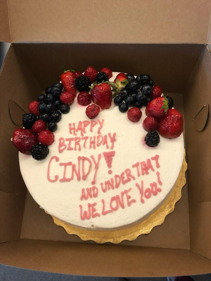 27 Cake Fails That Went From 'Yum!' to 'Uh, What Is That?!'