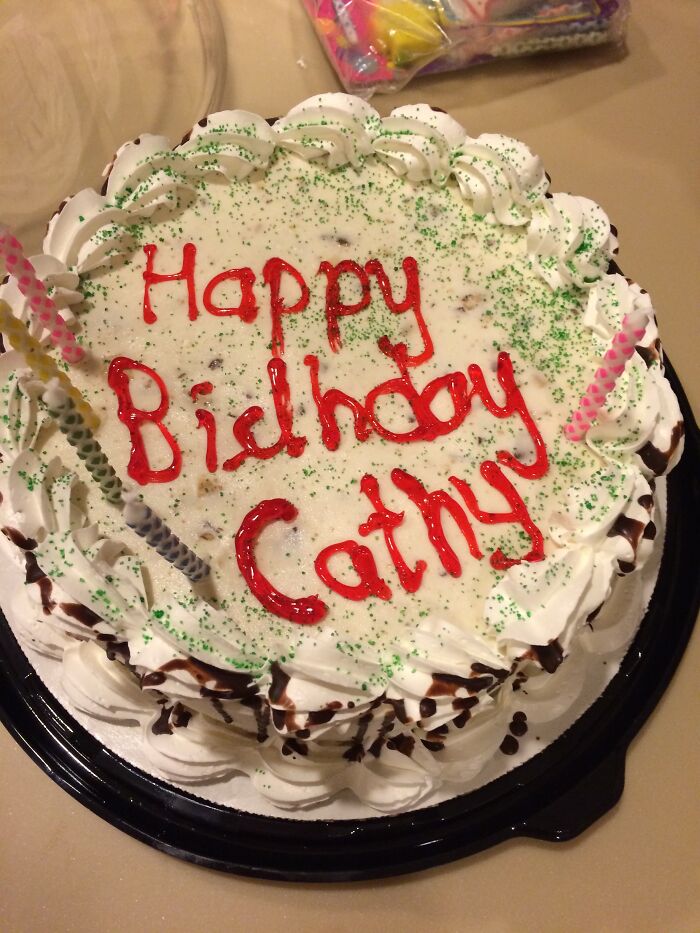 27 Cake Fails That Went From 'Yum!' to 'Uh, What Is That?!'