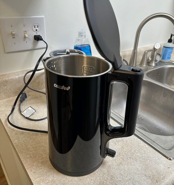 Pop Water to Boil in Under 2 Minutes—This Electric Tea Kettle Will Change Your Life