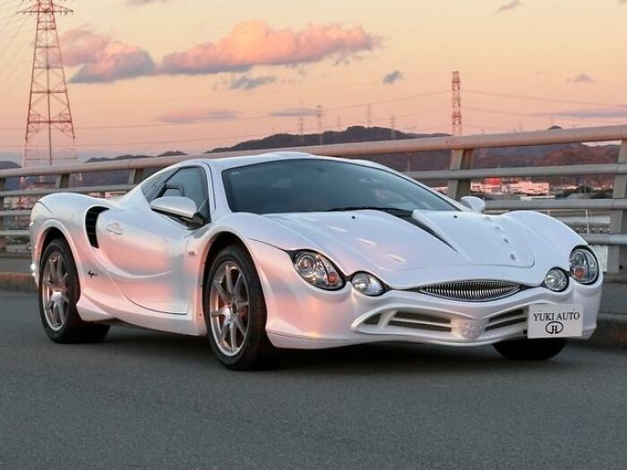 Mitsuoka Orochi