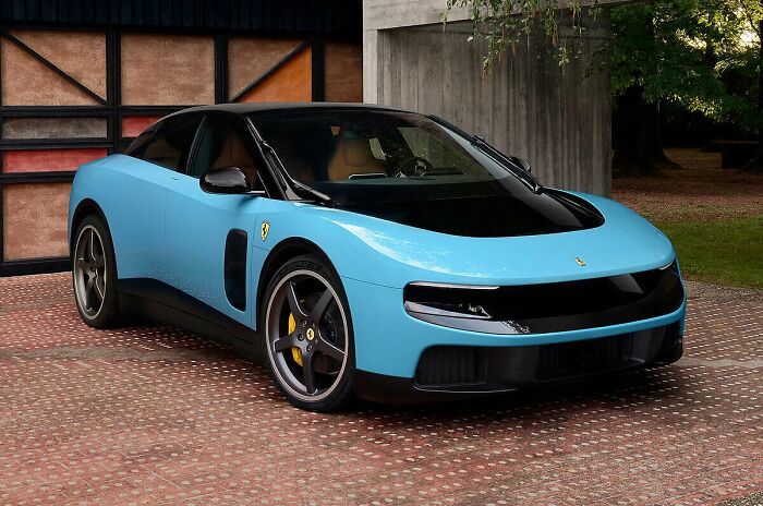 Ferrari Luce