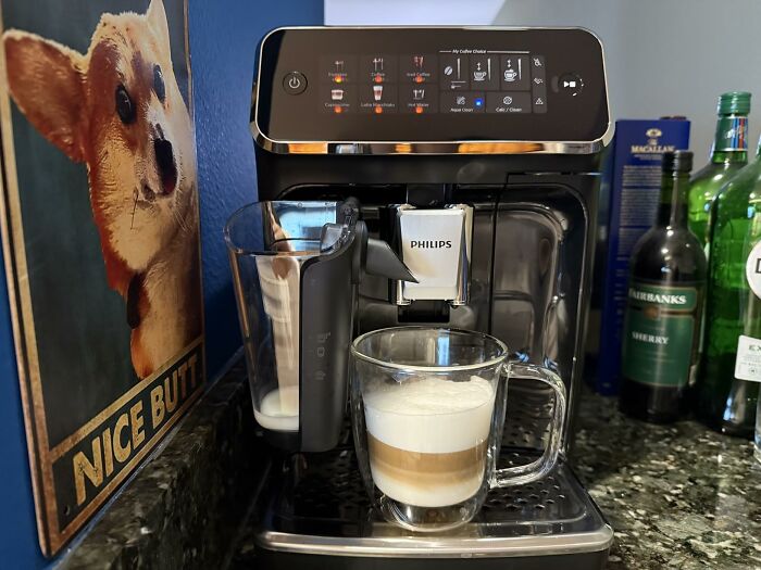Push-Button Barista: Philips Espresso Machine Makes Café Coffee Jealous