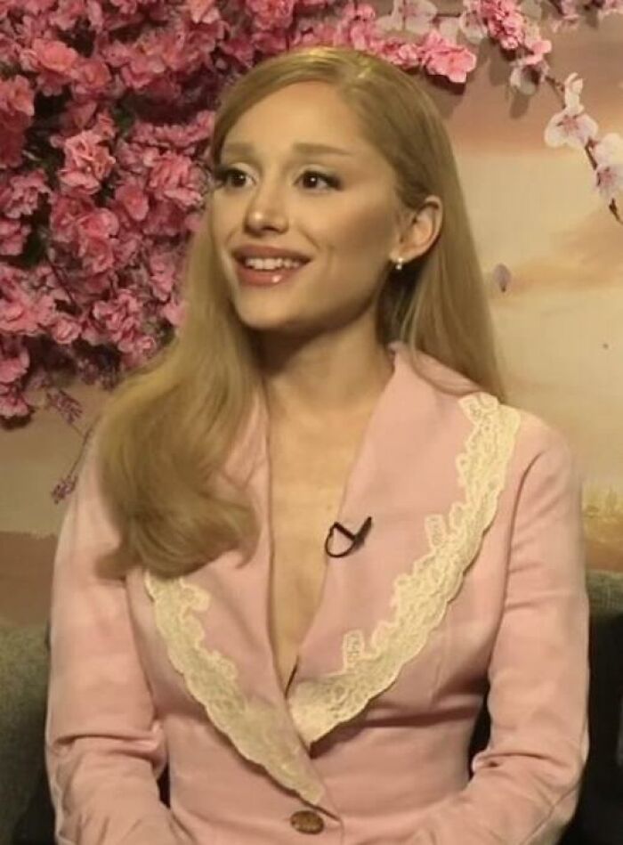 Ariana Grande, The Voice That Could Probably Shatter Glass, 33