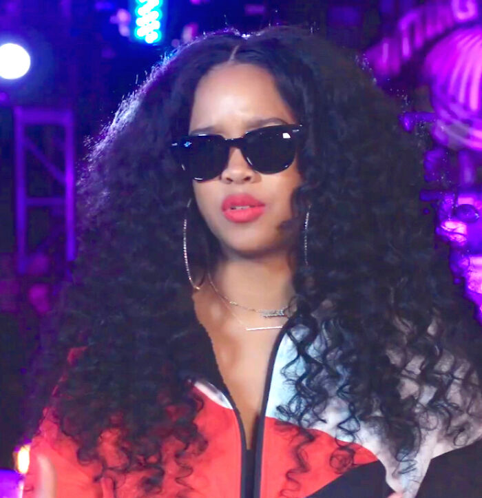 H.E.R., The Mysterious Music Star, 29