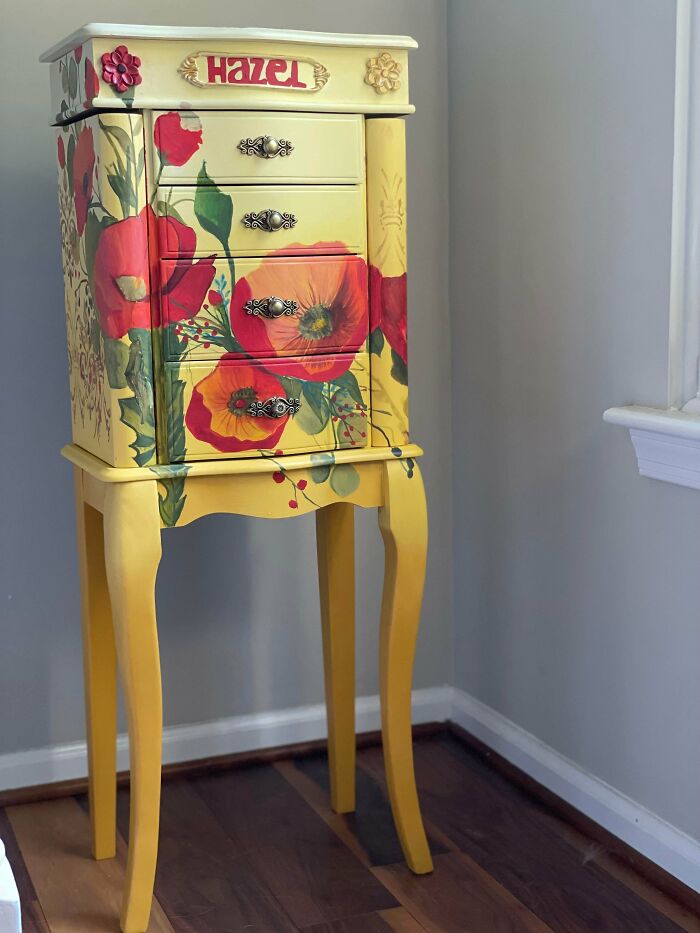 Check Out These Hilariously Amazing Furniture Flips That'll Make You Say WOW!