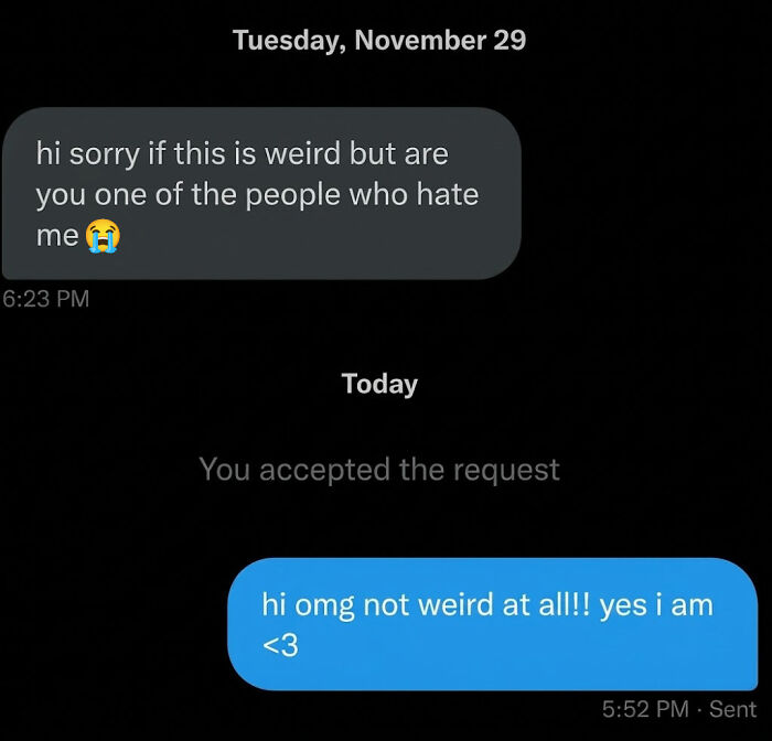 Wait, People Actually Saved These 34 Texts? Hilarious!