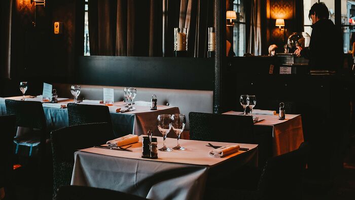 They refuse your coffee or drinks idea and take you somewhere super fancy for the first date, paying without peeking at the bill.