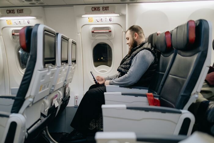 Hold Up, Passengers Shared Their Wildest On-Plane Stories!