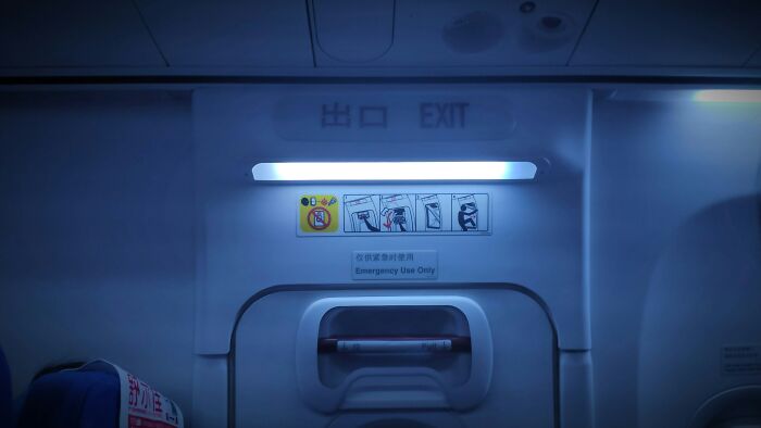 Hold Up, Passengers Shared Their Wildest On-Plane Stories!