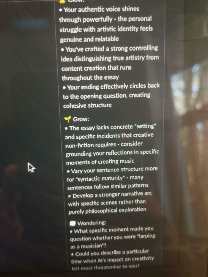 Got 100% On A Draft, But Feedback Was Clearly AI-Generated. Teacher Probably Didn’t Read My Essay