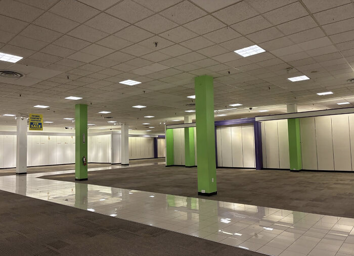 The Wild World of Liminal Spaces: 91 Photos That Totally Mess With Your Head