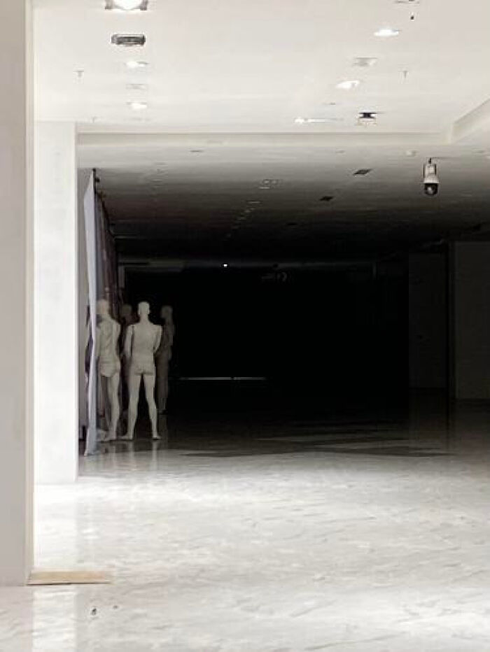The Wild World of Liminal Spaces: 91 Photos That Totally Mess With Your Head