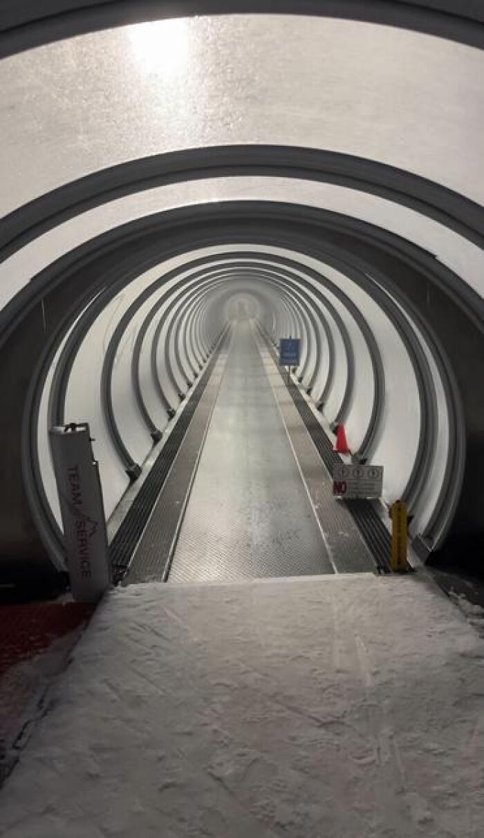 The Wild World of Liminal Spaces: 91 Photos That Totally Mess With Your Head