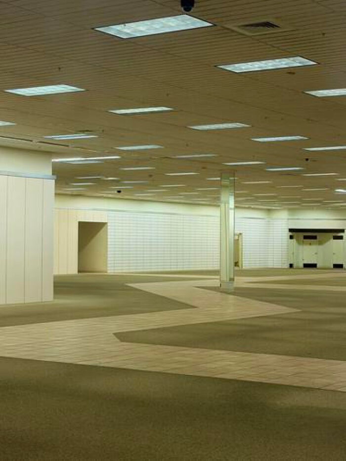 The Wild World of Liminal Spaces: 91 Photos That Totally Mess With Your Head