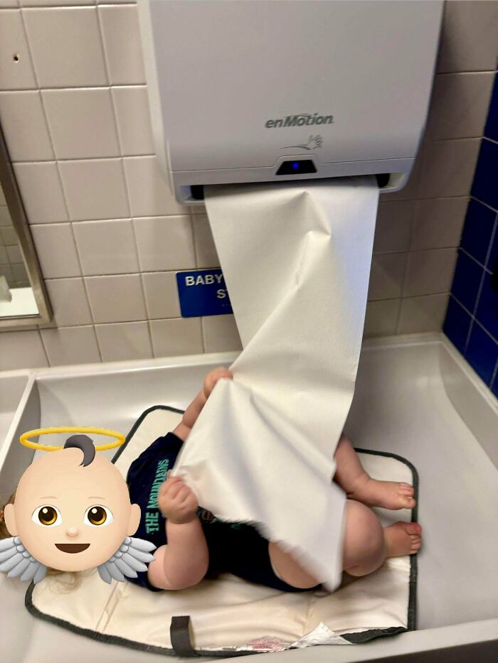 This Paper Towel Setup Is Borderline Genius