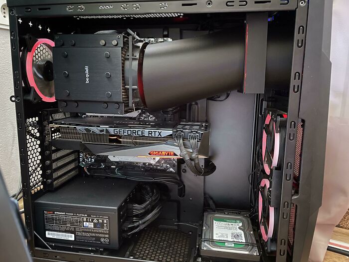 Air Duct That Shoots Fresh Air Right to My CPU Cooler – Genius!