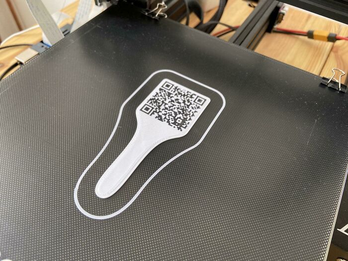 Made a Tag for My Houseplant With a QR Code Linking to Its Care Sheet