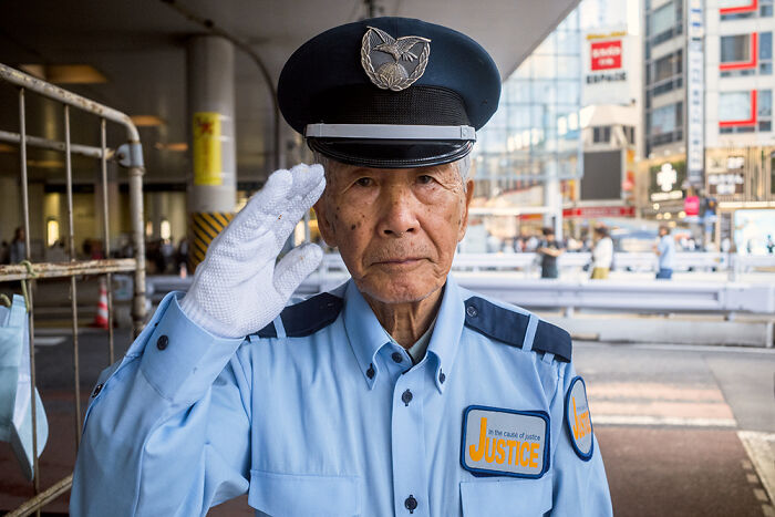 30 Wildly Cool Photos That Prove Japan Is A Street Photographer’s Playground