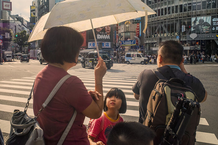 30 Wildly Cool Photos That Prove Japan Is A Street Photographer’s Playground