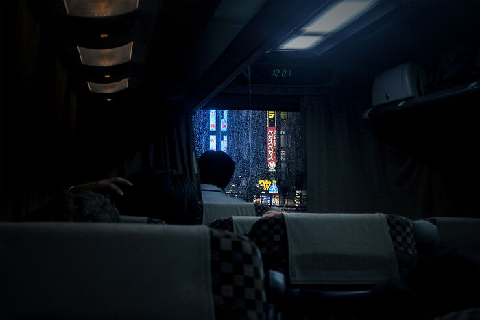 30 Wildly Cool Photos That Prove Japan Is A Street Photographer’s Playground