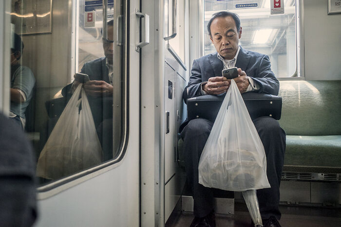 30 Wildly Cool Photos That Prove Japan Is A Street Photographer’s Playground