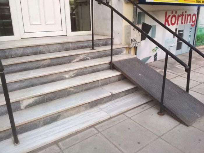 Oops! People Totally Blew Their One Job and We Can’t Stop Laughing