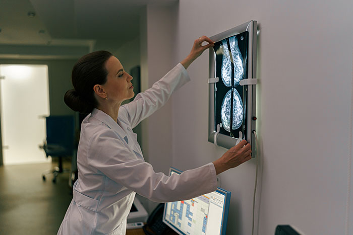 The Wildest Medical Symptoms People Totally Ignore (And Probably Shouldn't)