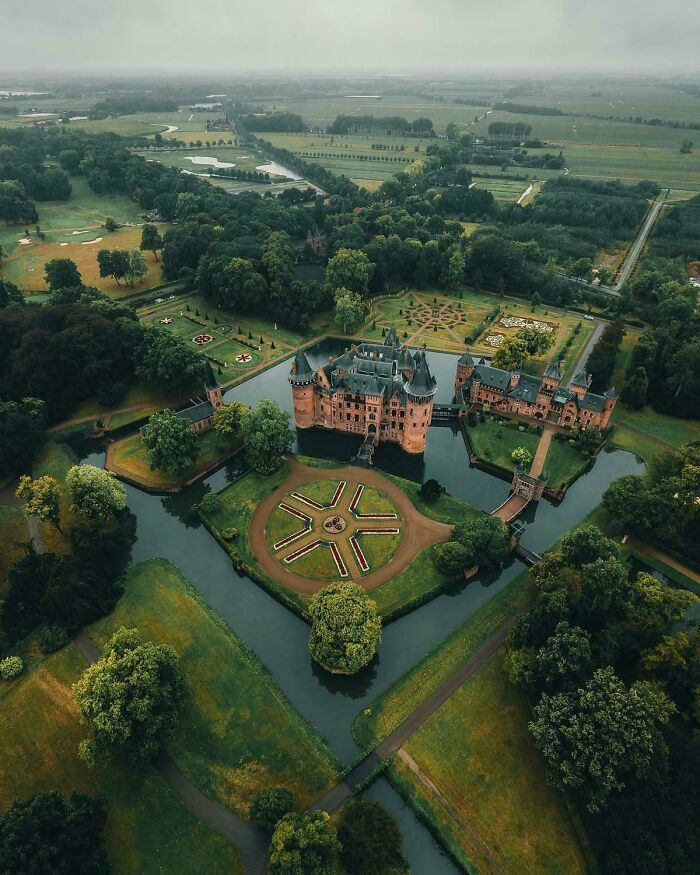 De Haar Castle, Netherlands: Castle Goals With All The Bells & Whistles