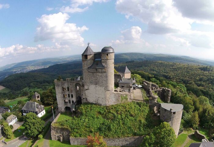 Greifenstein Castle, Germany: Ready to Roar