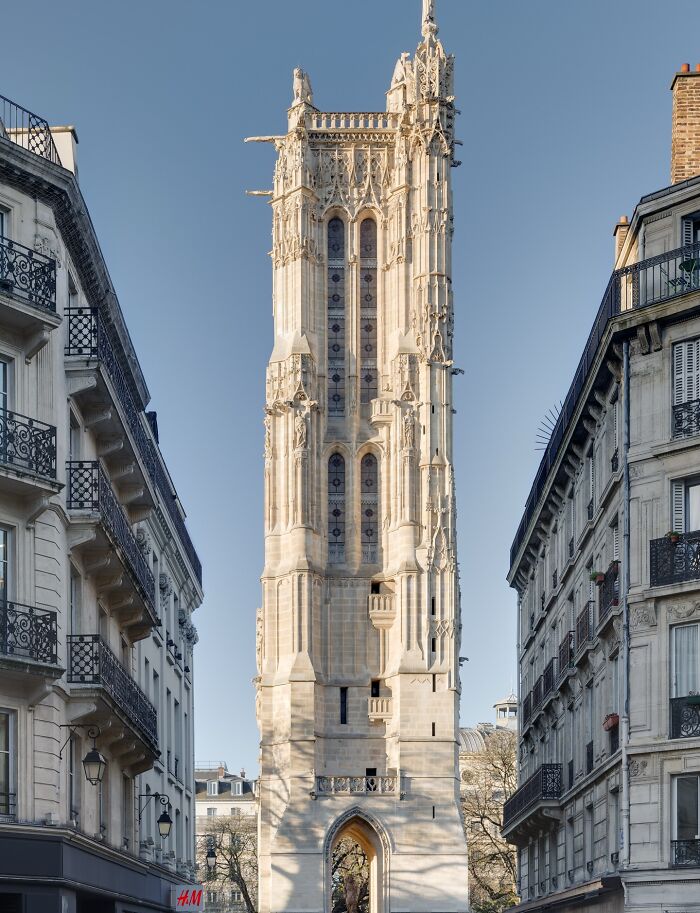 The 30 Wildest Old Buildings You Have to See (Because History Is Nuts)